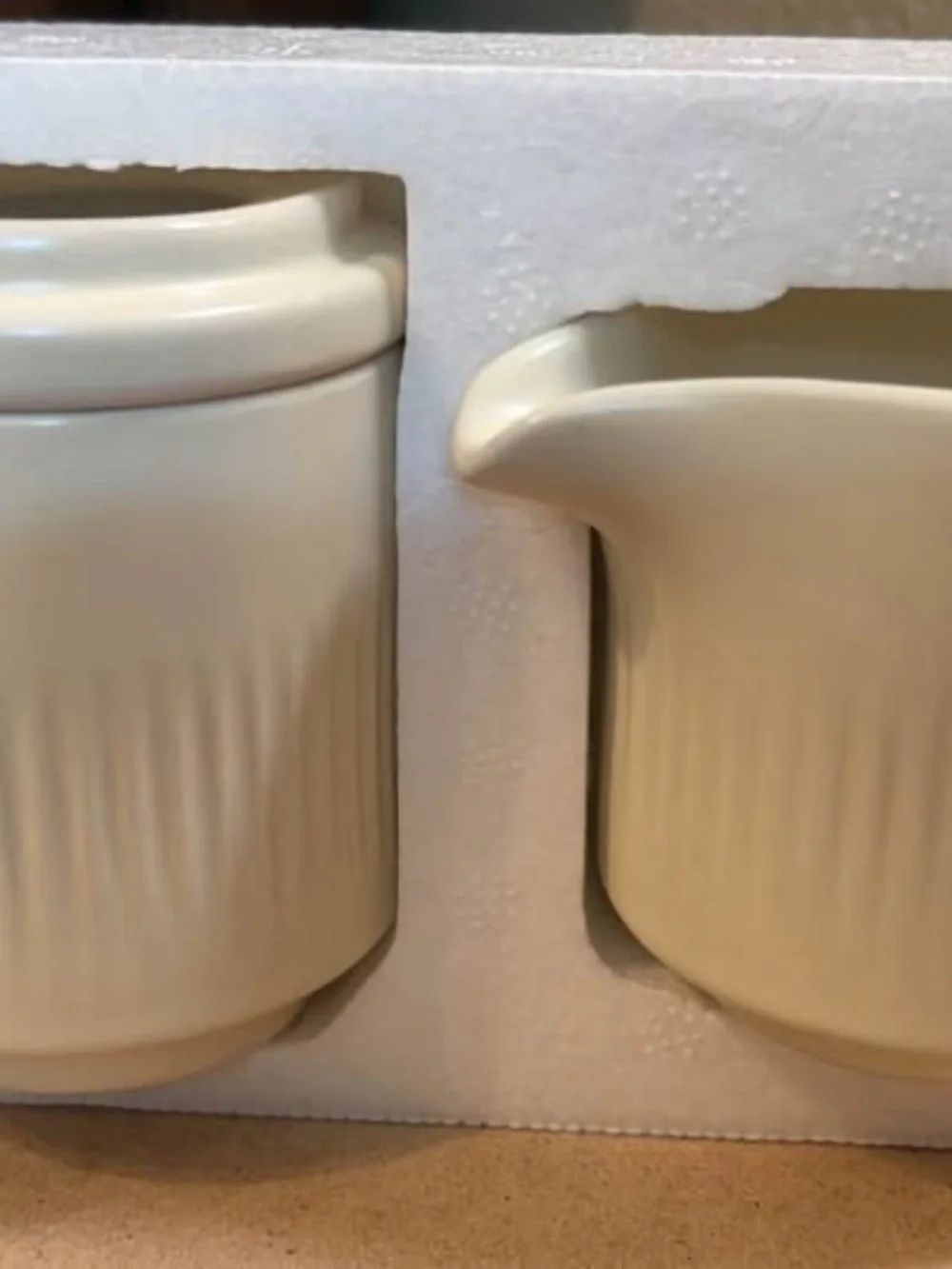 Citrine Everyday Collection Magenta Ribbed Ceramic Creamer & Sugar Jar Set